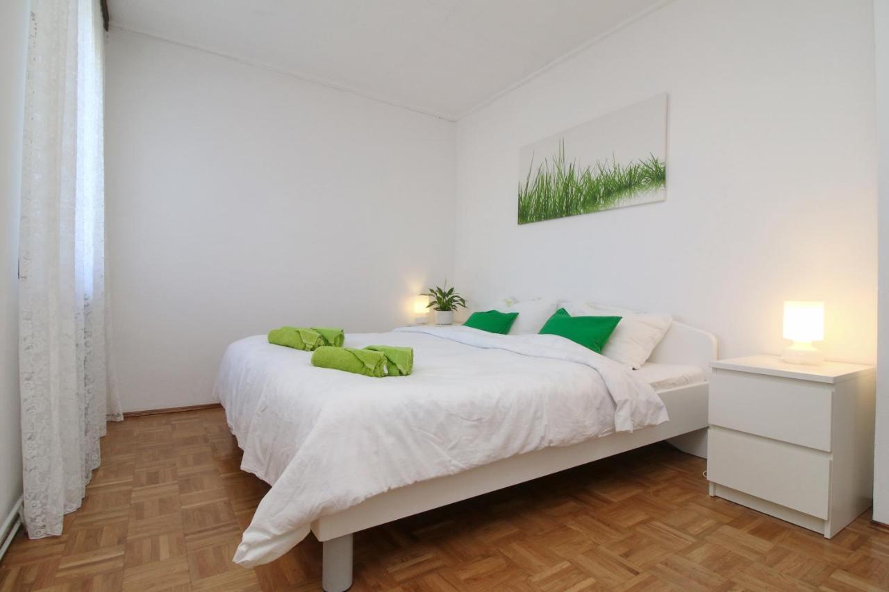 Apartment Nana 로비니 외부 사진