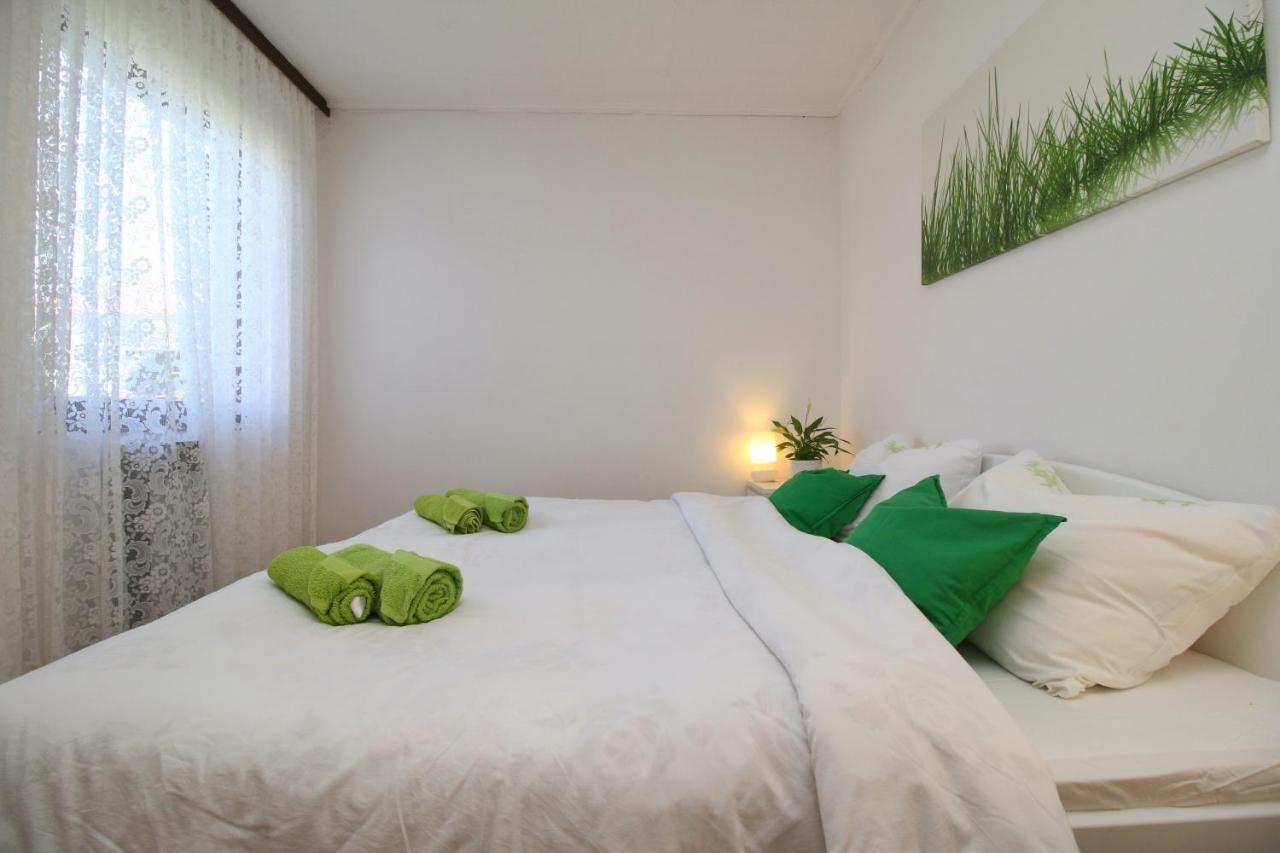 Apartment Nana 로비니 외부 사진